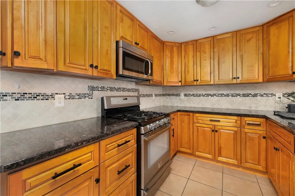 119 Midvale Avenue Cranston RI 02920