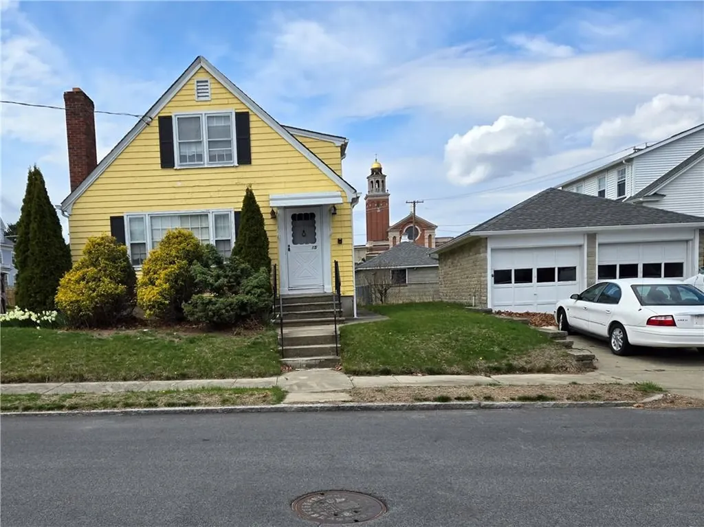15 Rose Street Cranston RI 02920