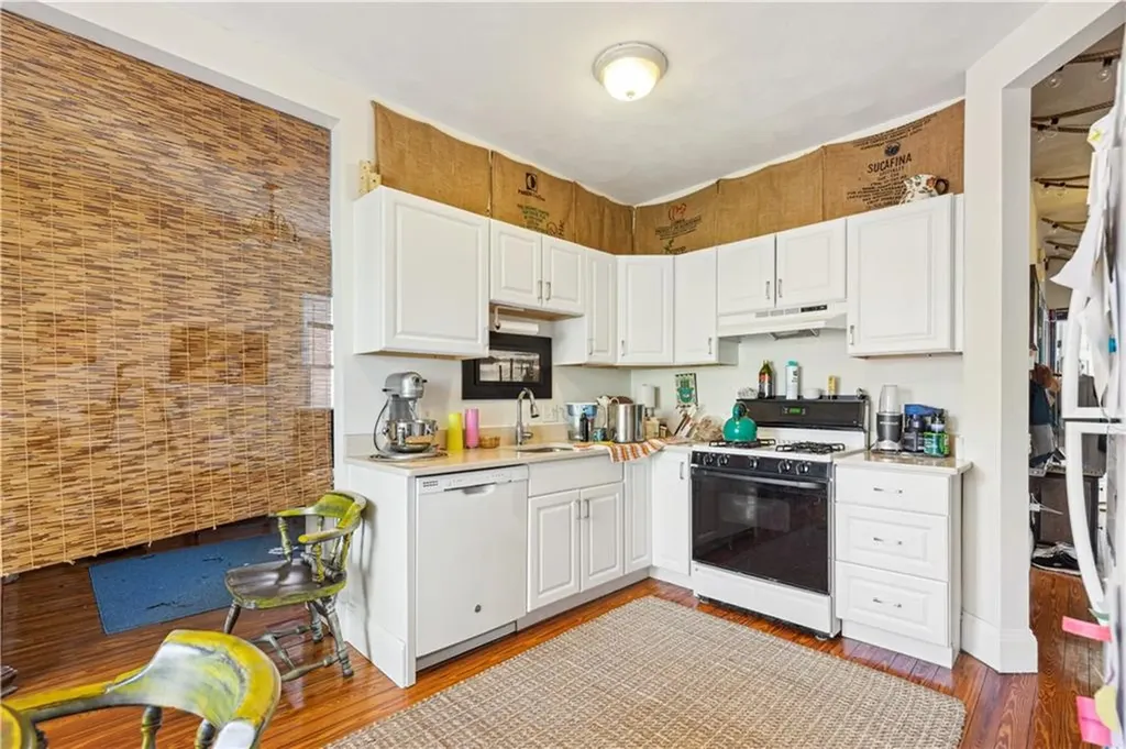 40 42 Cypress Street Providence RI 02906