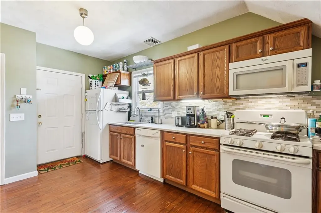40 42 Cypress Street Providence RI 02906