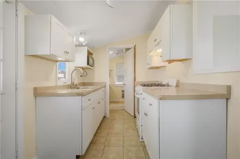 7 Shawmut Street Fairhaven MA 02719