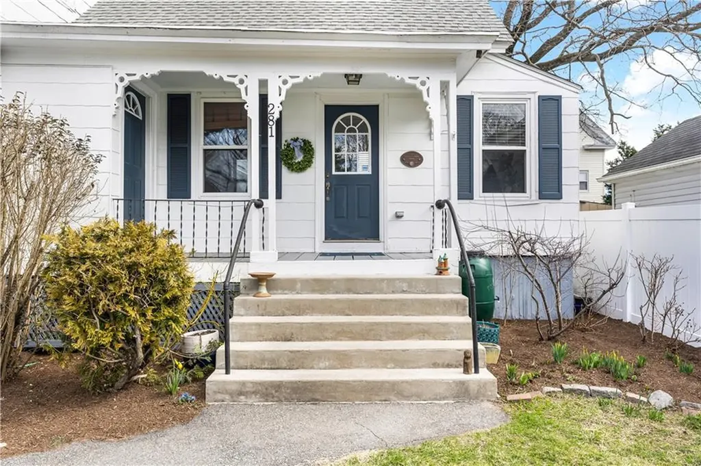 281 Lowden Street Pawtucket RI 02860