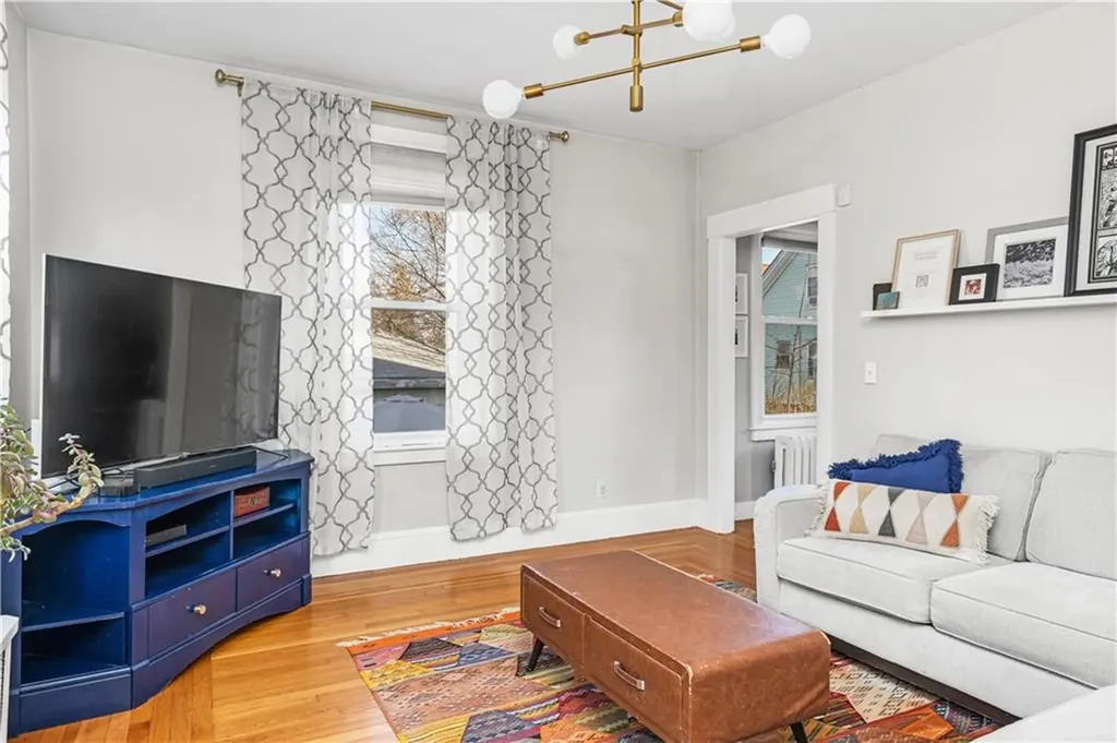 281 Lowden Street Pawtucket RI 02860