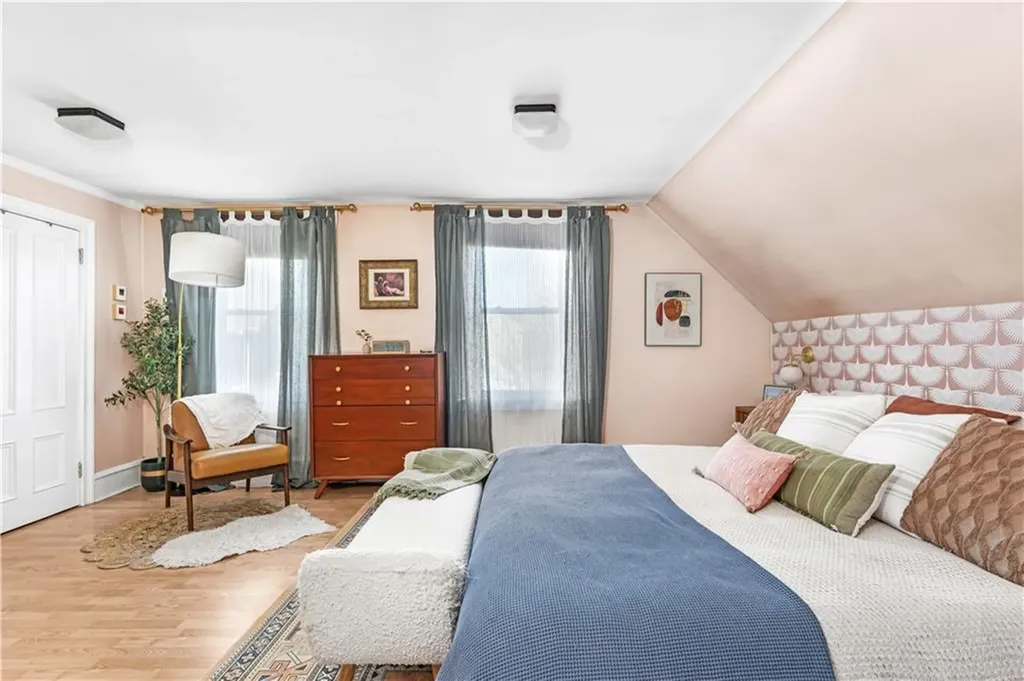 281 Lowden Street Pawtucket RI 02860