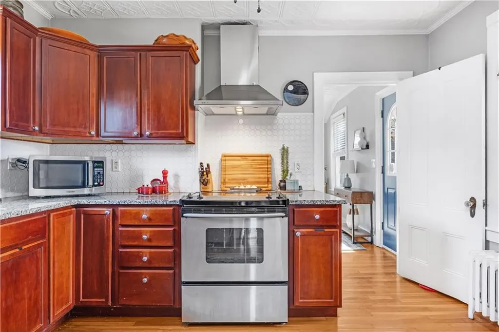 281 Lowden Street Pawtucket RI 02860