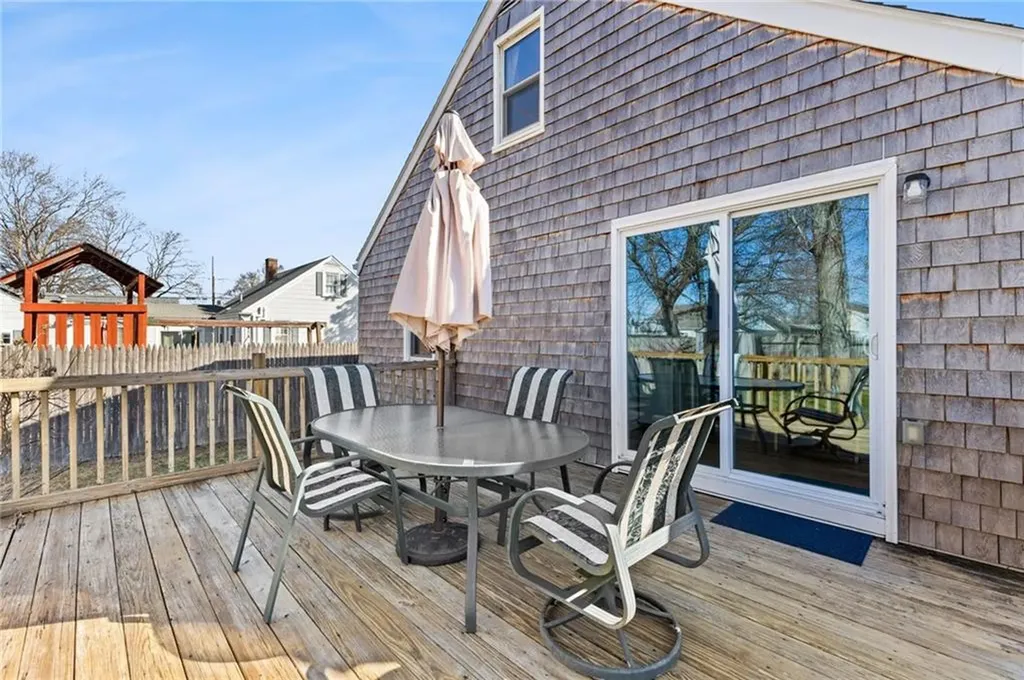 15 Corrente Avenue Pawtucket RI 02861