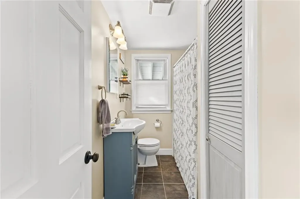 15 Corrente Avenue Pawtucket RI 02861