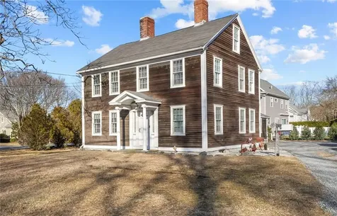 1382 Hope Street Bristol RI 02809