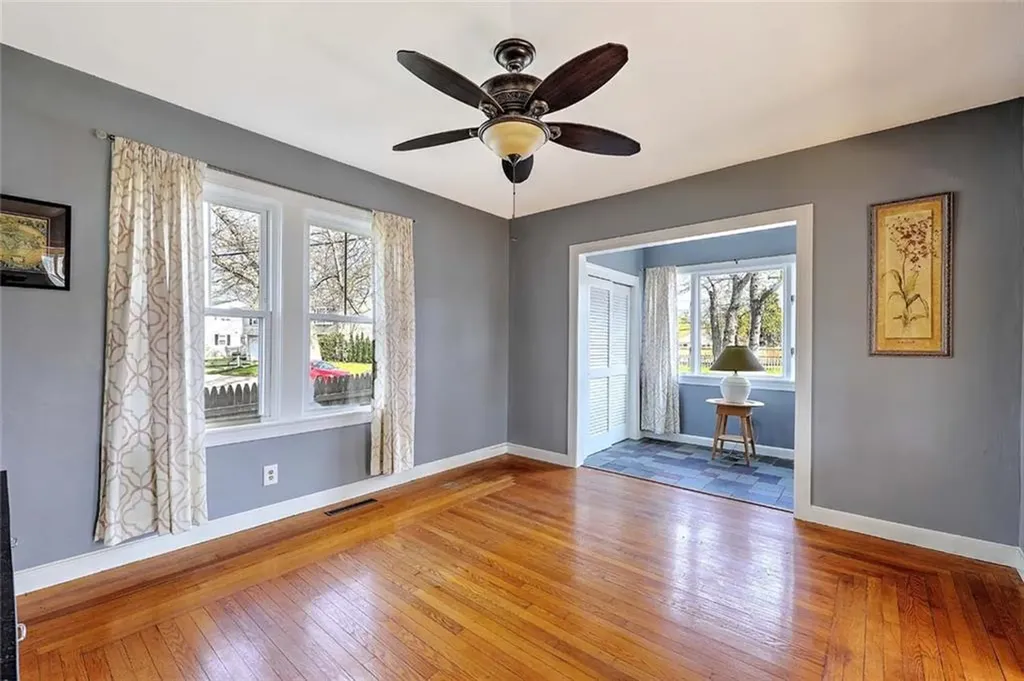 4 Wamsetta Avenue East Providence RI 02915