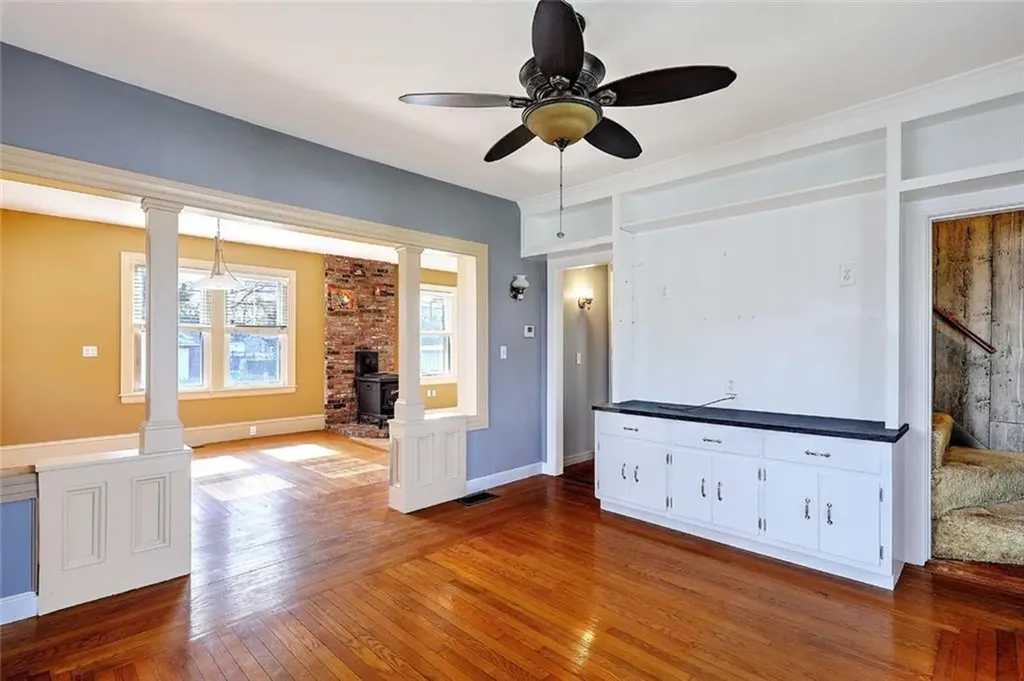 4 Wamsetta Avenue East Providence RI 02915