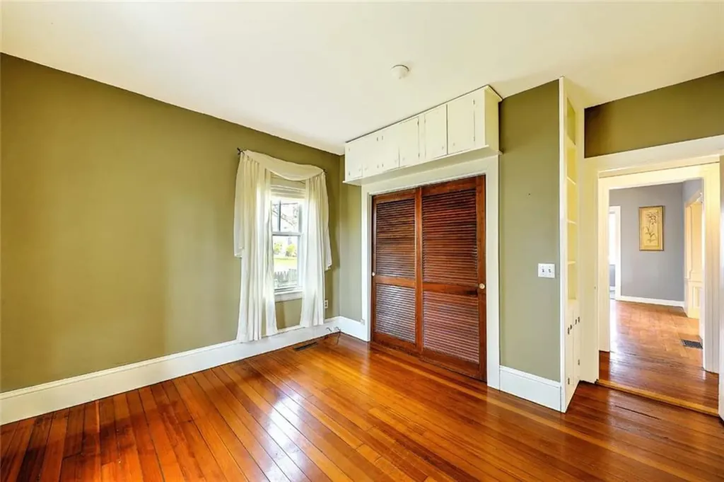 4 Wamsetta Avenue East Providence RI 02915