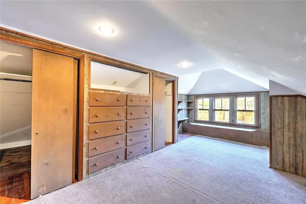 4 Wamsetta Avenue East Providence RI 02915