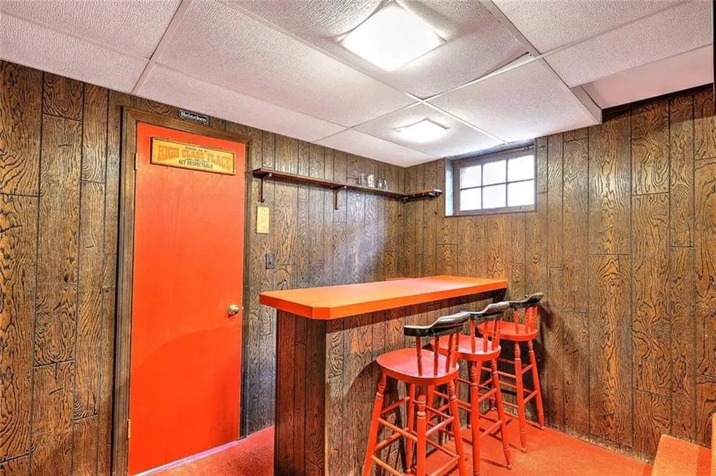 4 Wamsetta Avenue East Providence RI 02915