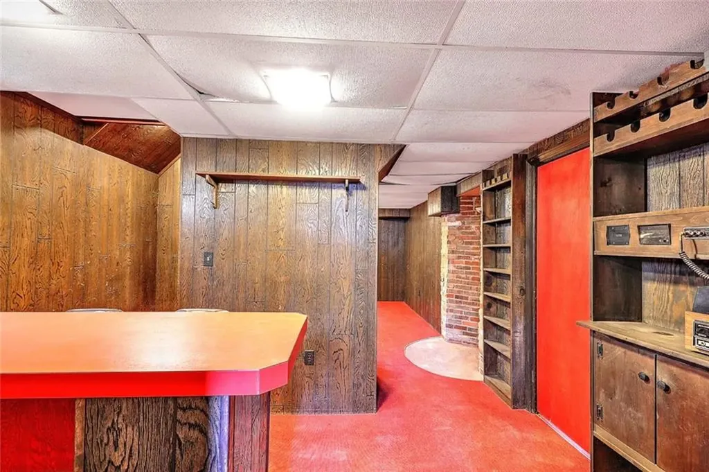 4 Wamsetta Avenue East Providence RI 02915