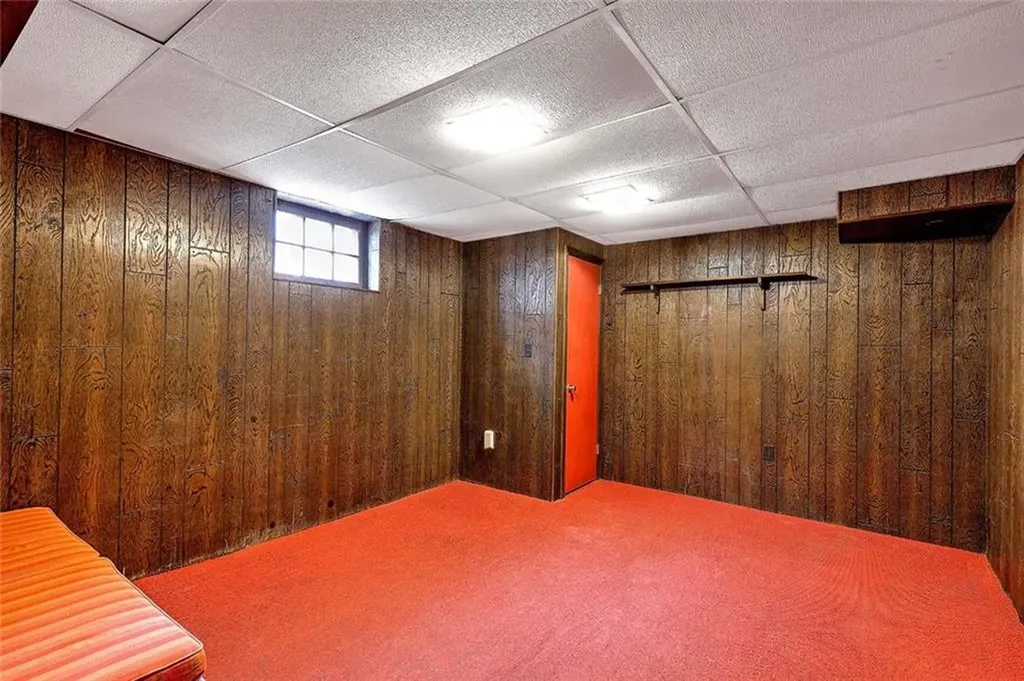 4 Wamsetta Avenue East Providence RI 02915