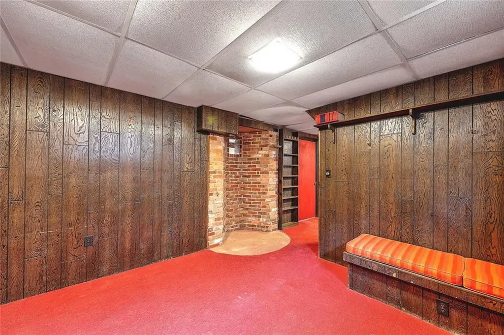 4 Wamsetta Avenue East Providence RI 02915