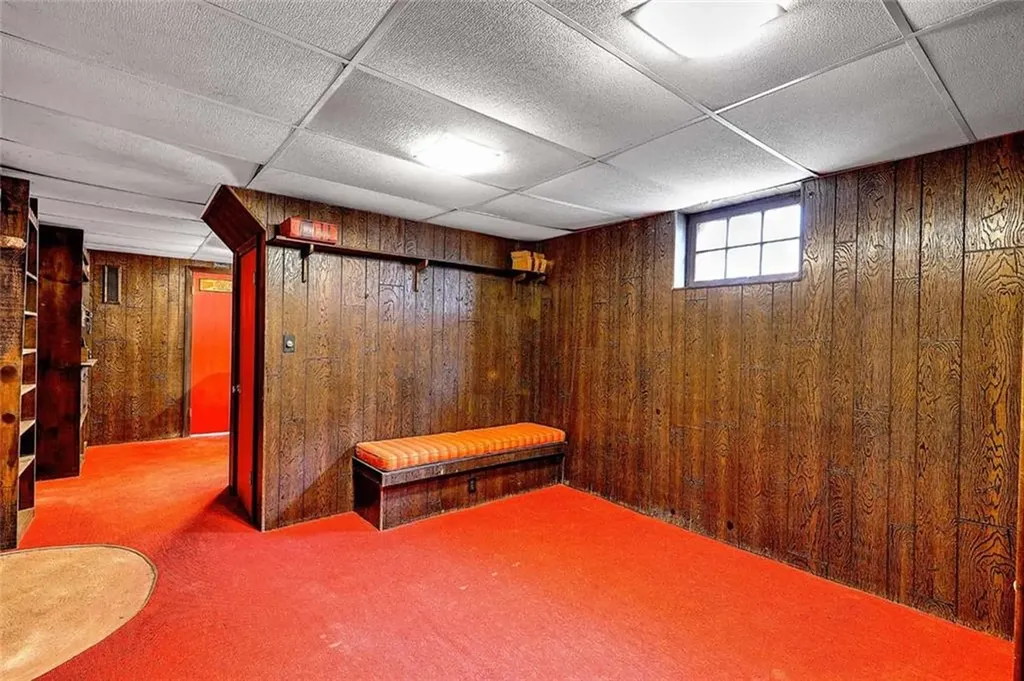 4 Wamsetta Avenue East Providence RI 02915