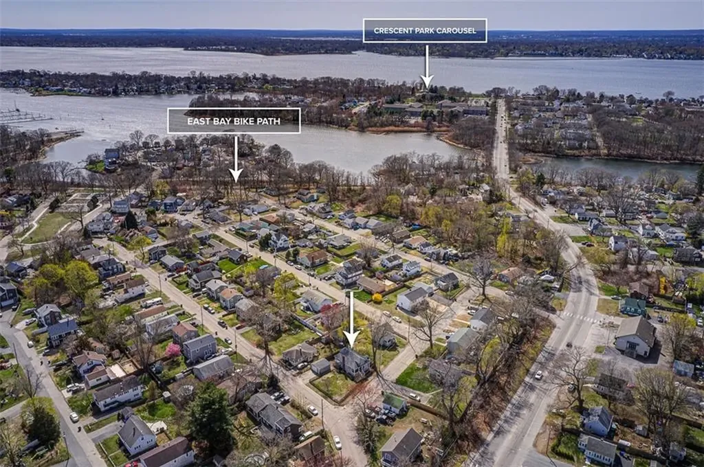 4 Wamsetta Avenue East Providence RI 02915