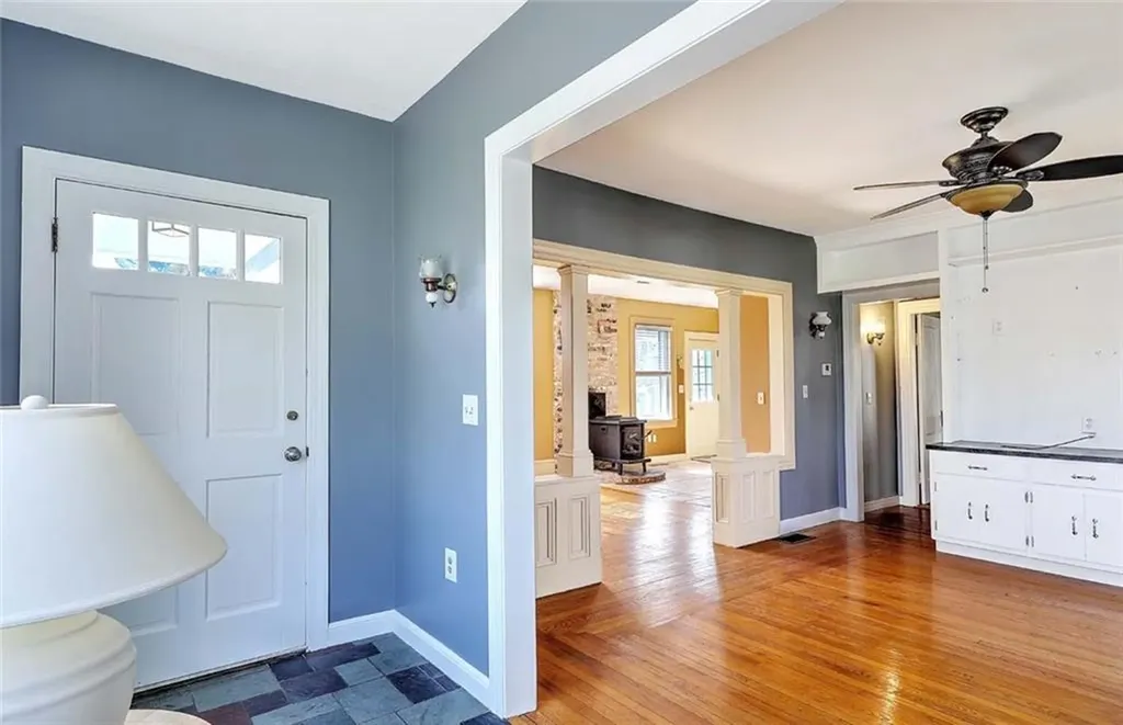 4 Wamsetta Avenue East Providence RI 02915