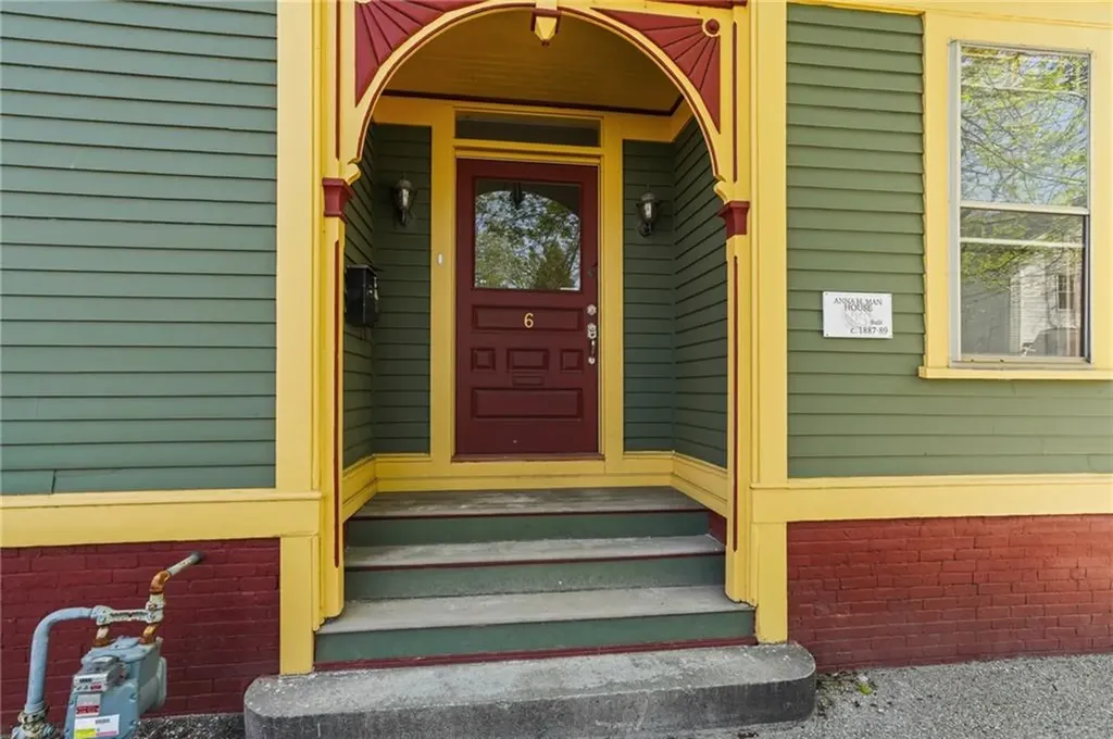 6 Hammond Street Providence RI 02909