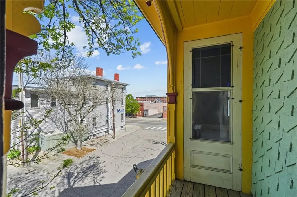 6 Hammond Street Providence RI 02909