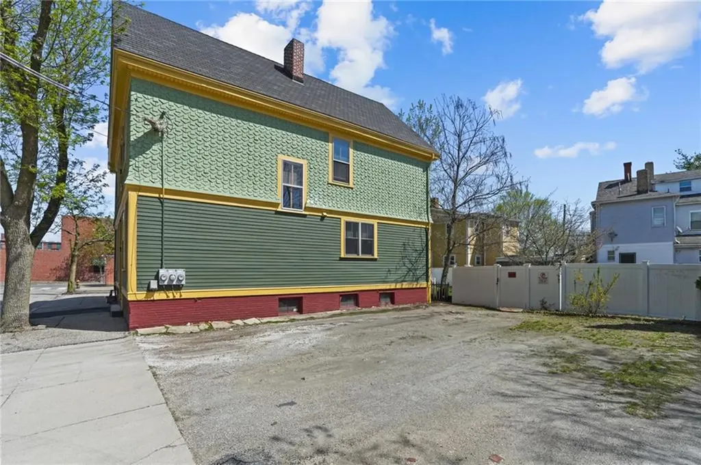 6 Hammond Street Providence RI 02909