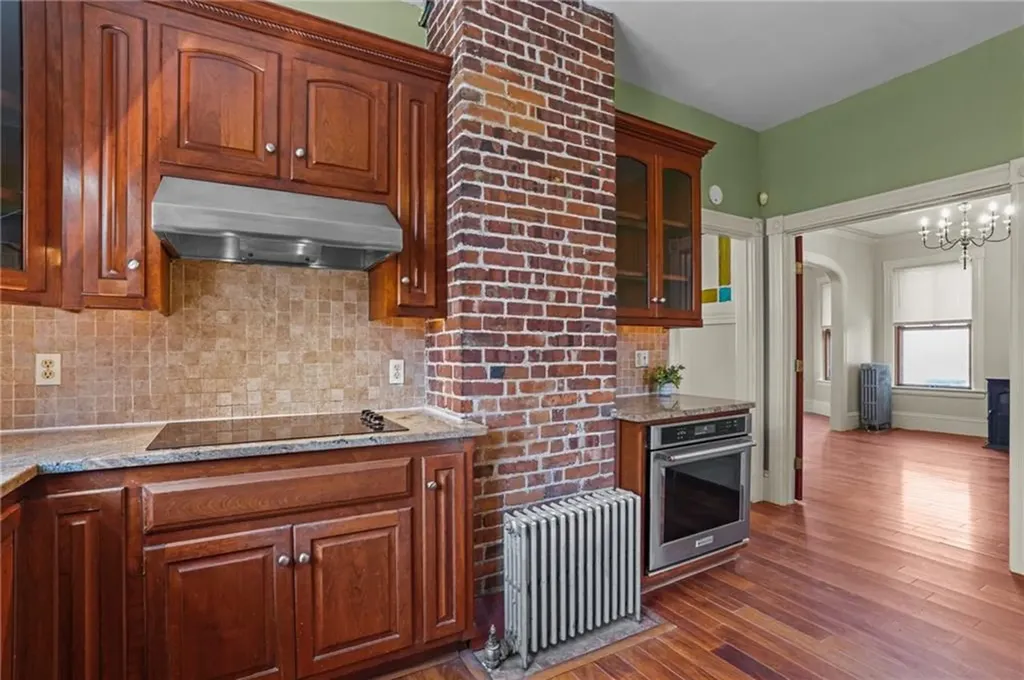 6 Hammond Street Providence RI 02909