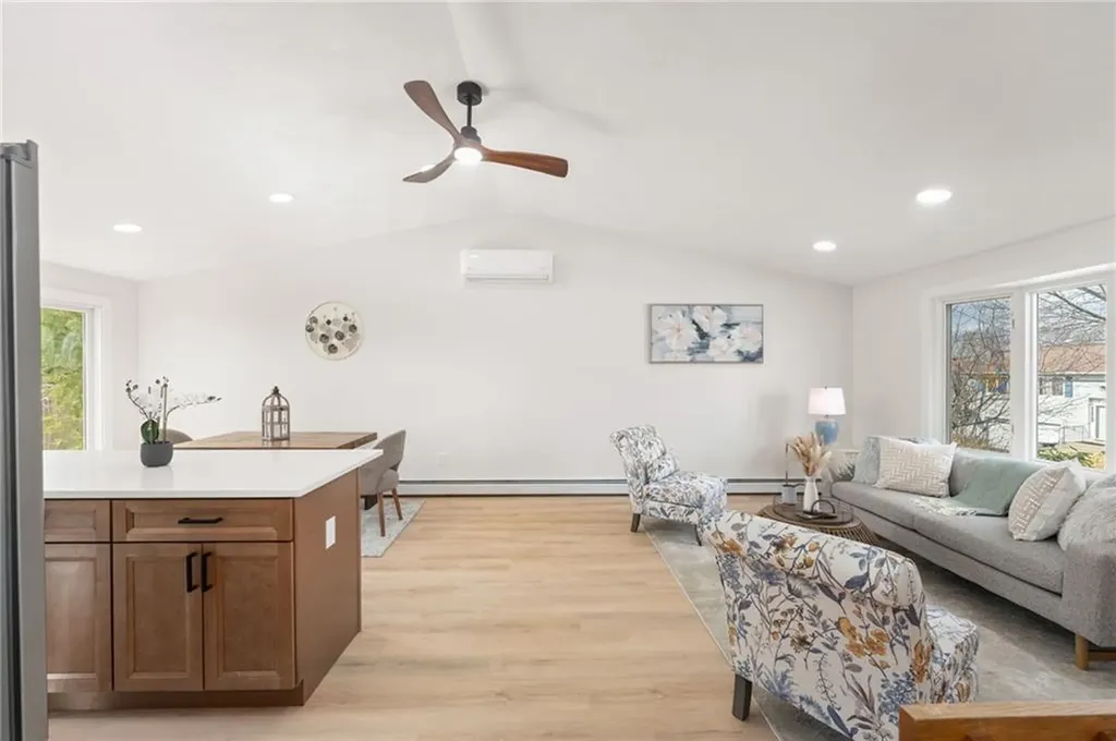 40 N View Avenue Cranston RI 02920