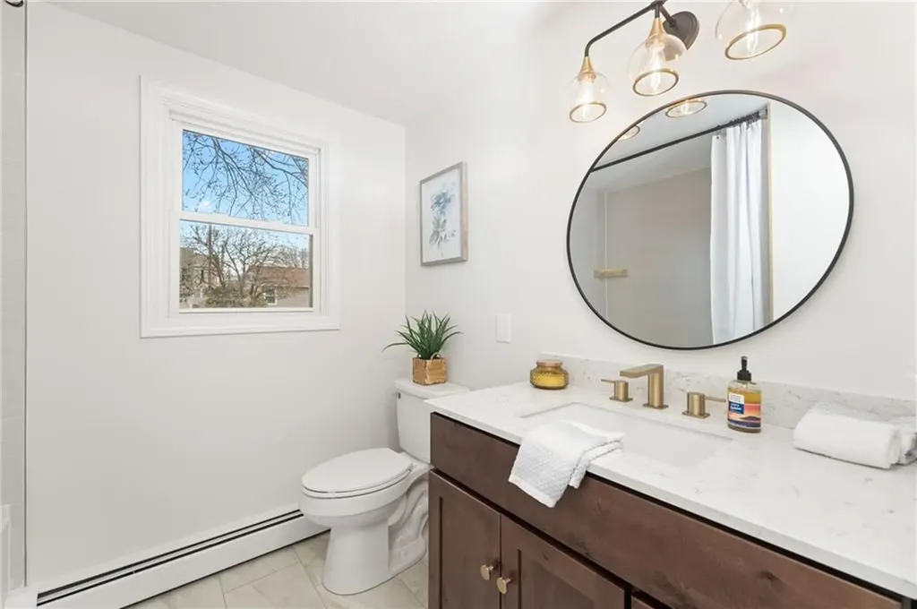 40 N View Avenue Cranston RI 02920