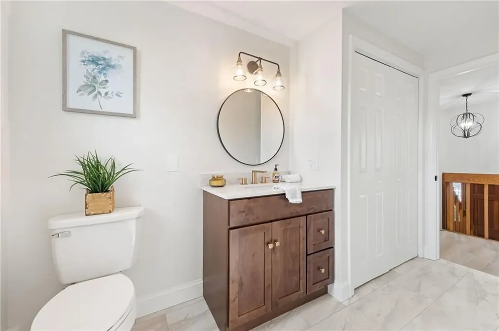 40 N View Avenue Cranston RI 02920