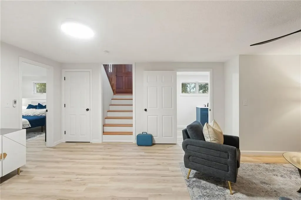 40 N View Avenue Cranston RI 02920