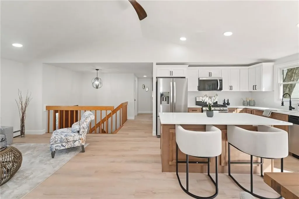 40 N View Avenue Cranston RI 02920