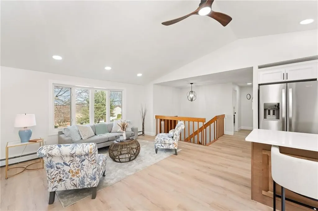 40 N View Avenue Cranston RI 02920
