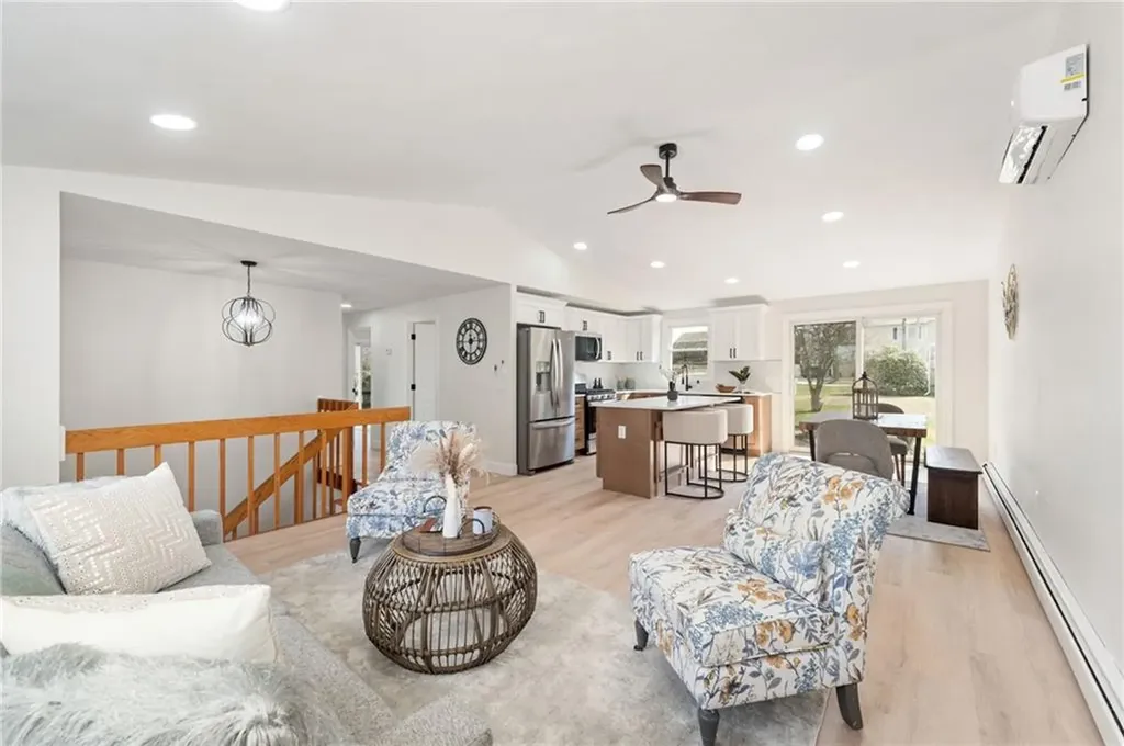 40 N View Avenue Cranston RI 02920