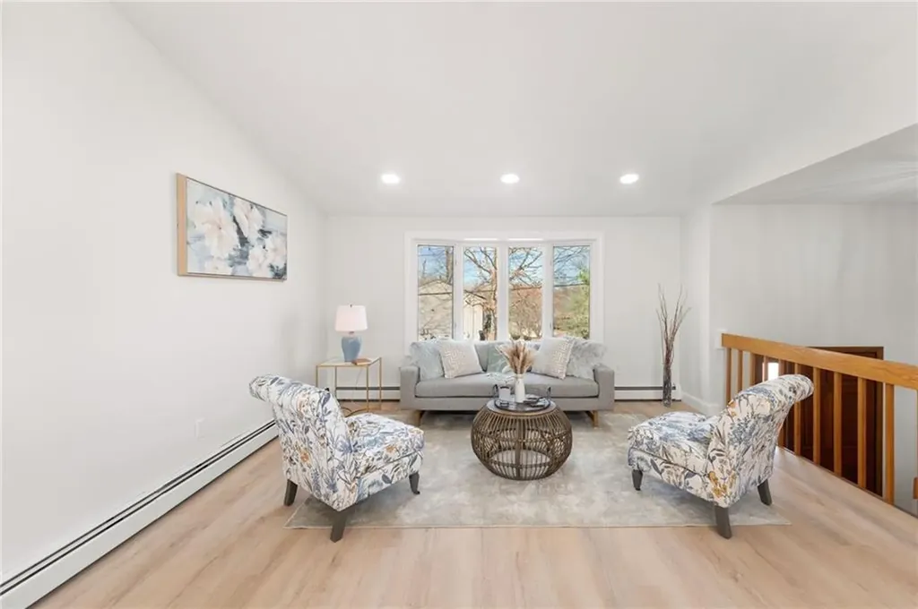 40 N View Avenue Cranston RI 02920