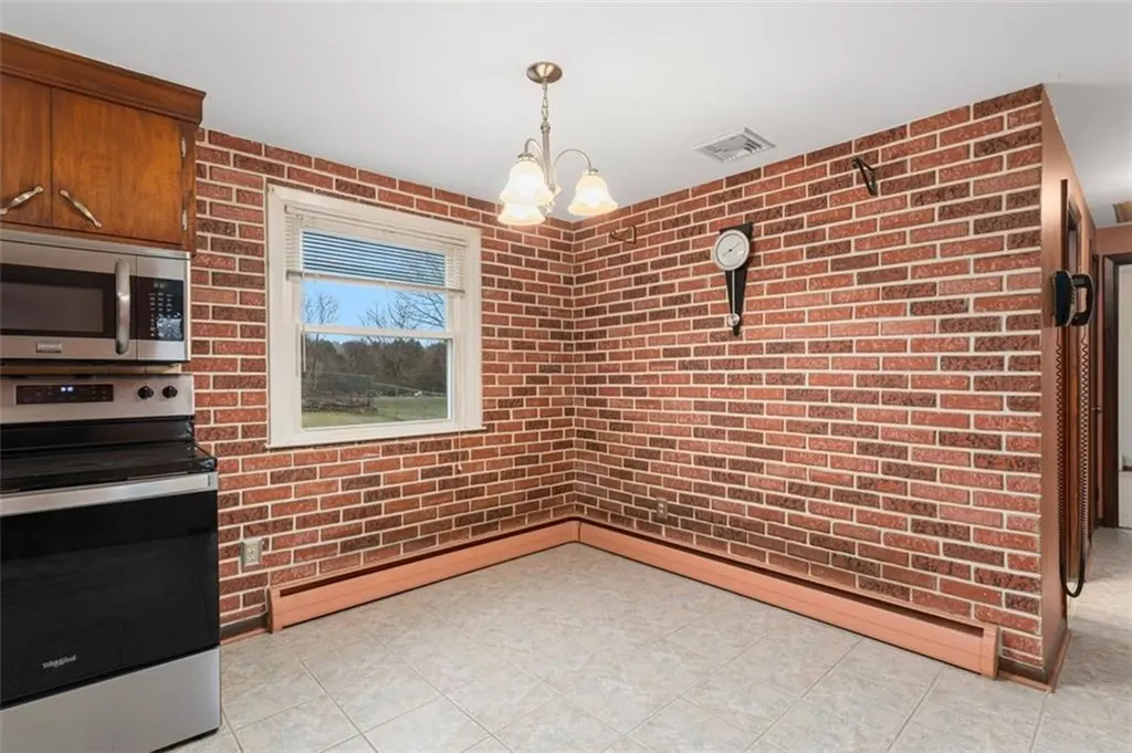 37 Oriole Avenue West Warwick RI 02893