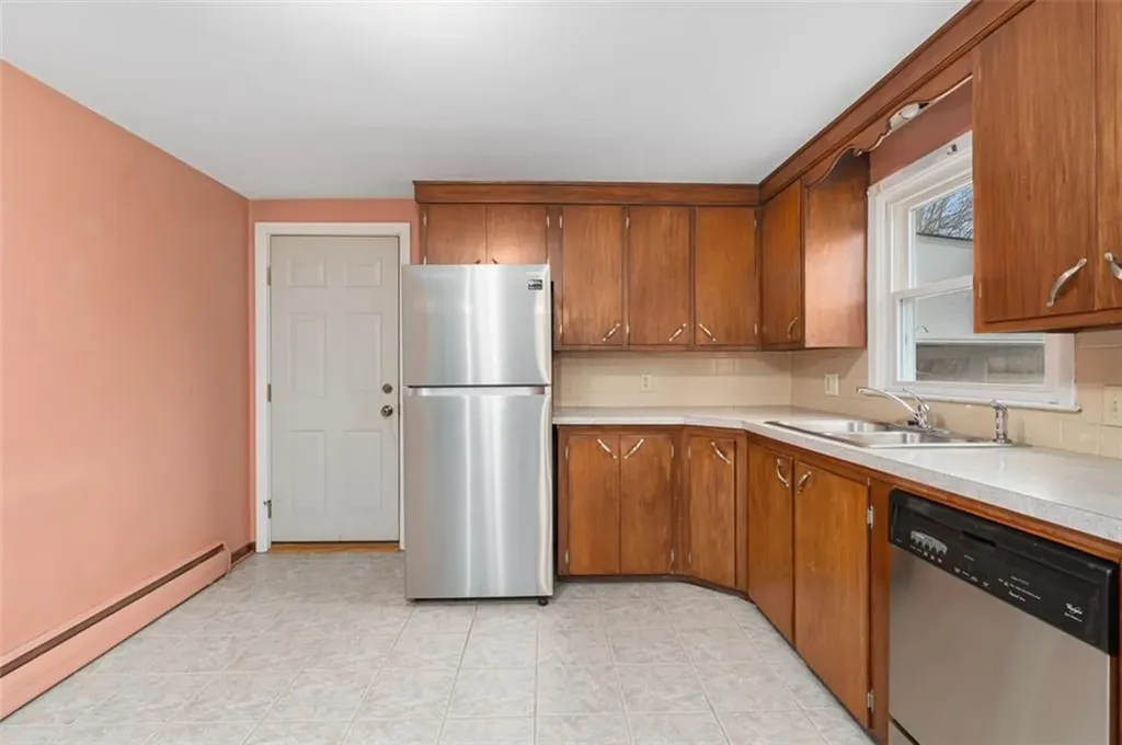 37 Oriole Avenue West Warwick RI 02893