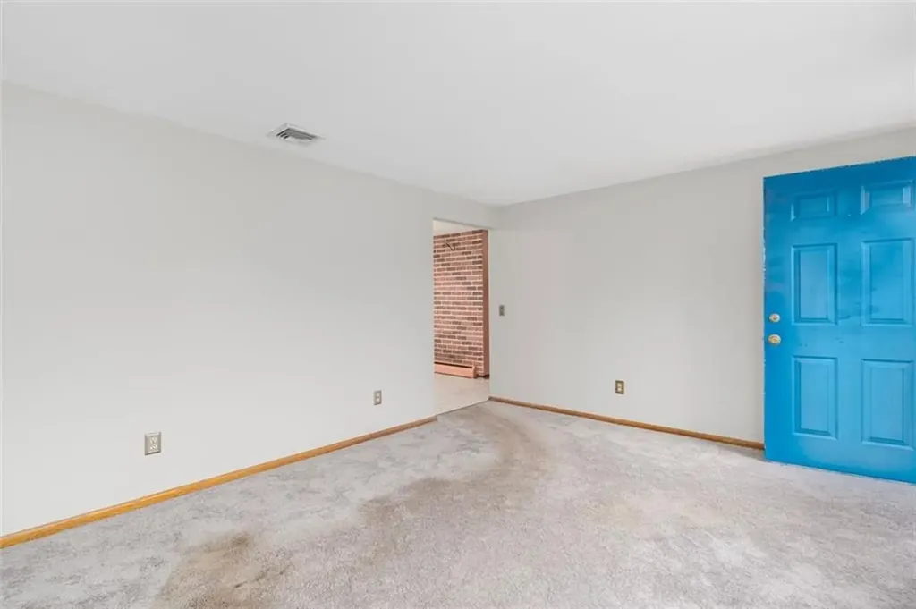 37 Oriole Avenue West Warwick RI 02893