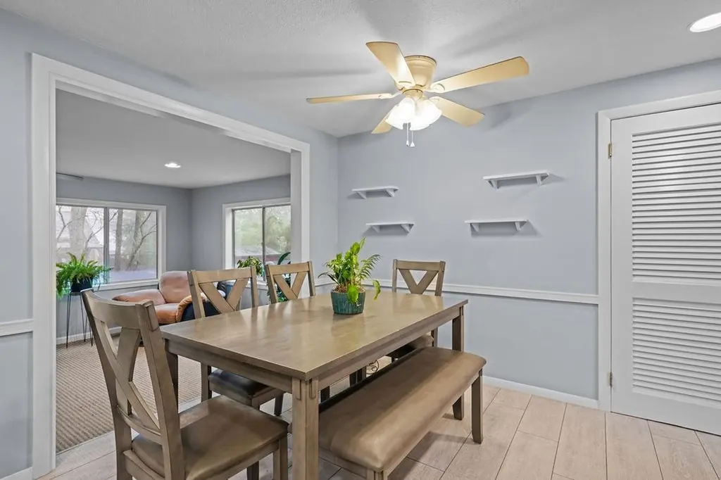 136 Wellington Avenue Warwick RI 02886