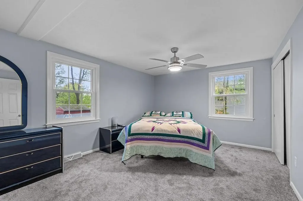 136 Wellington Avenue Warwick RI 02886
