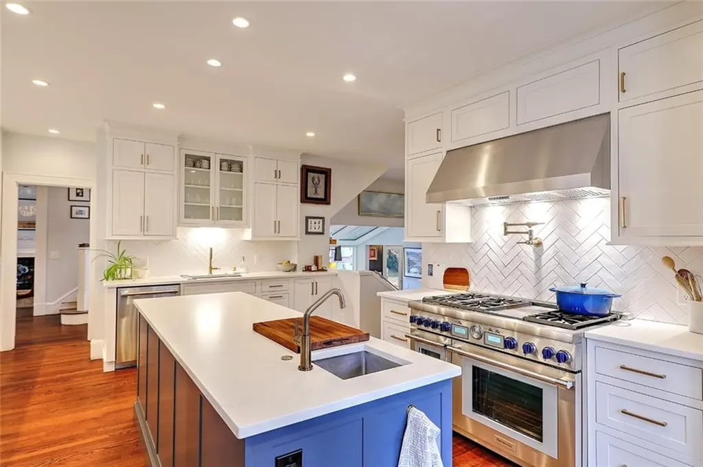 97 Loring Avenue Providence RI 02906