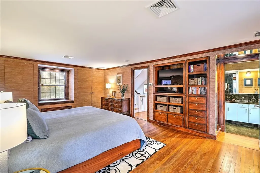 97 Loring Avenue Providence RI 02906