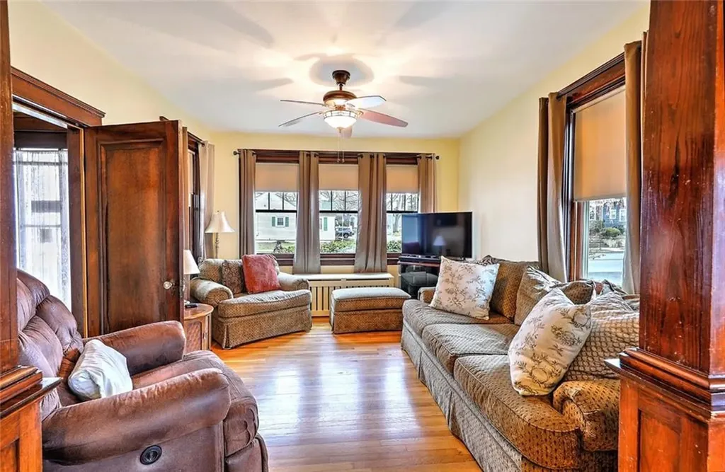 371 Mount Pleasant Avenue Providence RI 02908