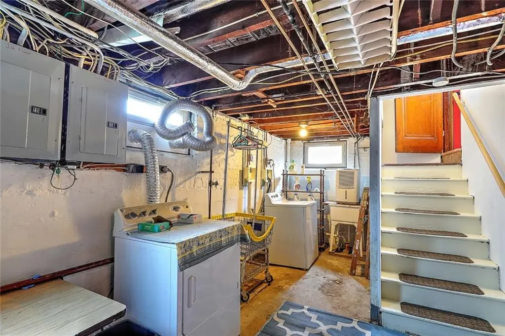 371 Mount Pleasant Avenue Providence RI 02908