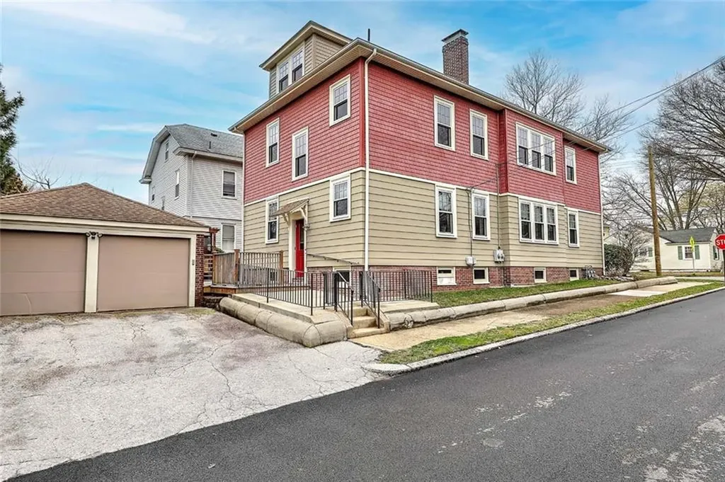 371 Mount Pleasant Avenue Providence RI 02908