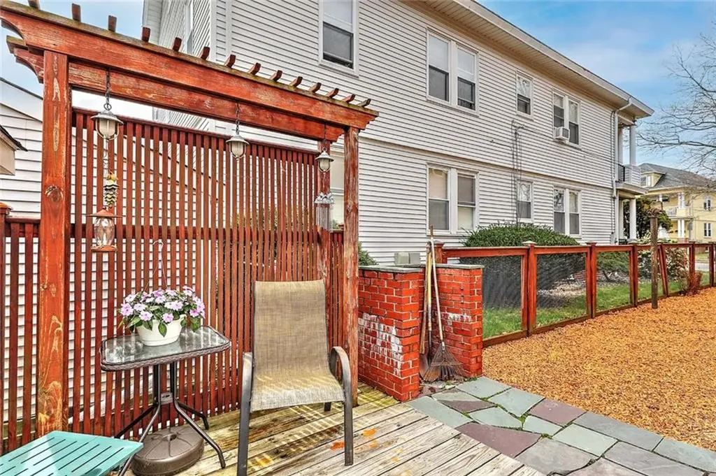 371 Mount Pleasant Avenue Providence RI 02908