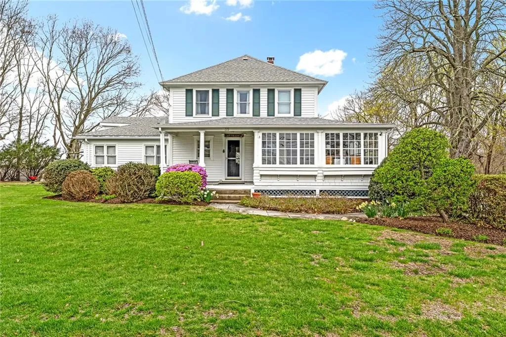 35 Touisset Road Warren RI 02885
