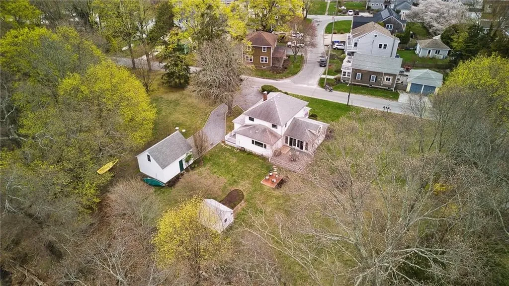 35 Touisset Road Warren RI 02885