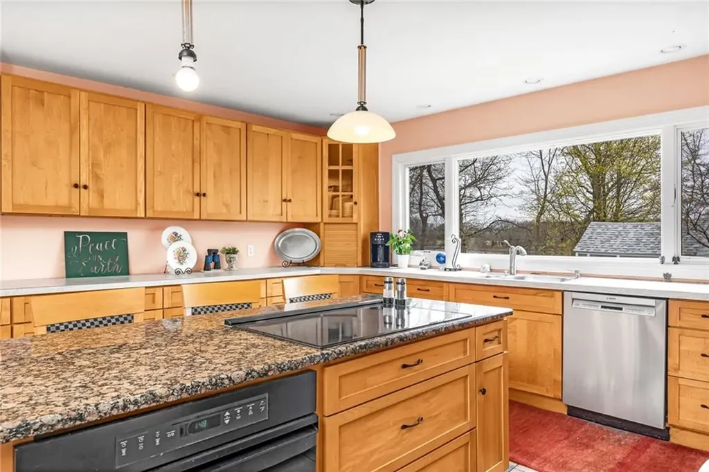 35 Touisset Road Warren RI 02885