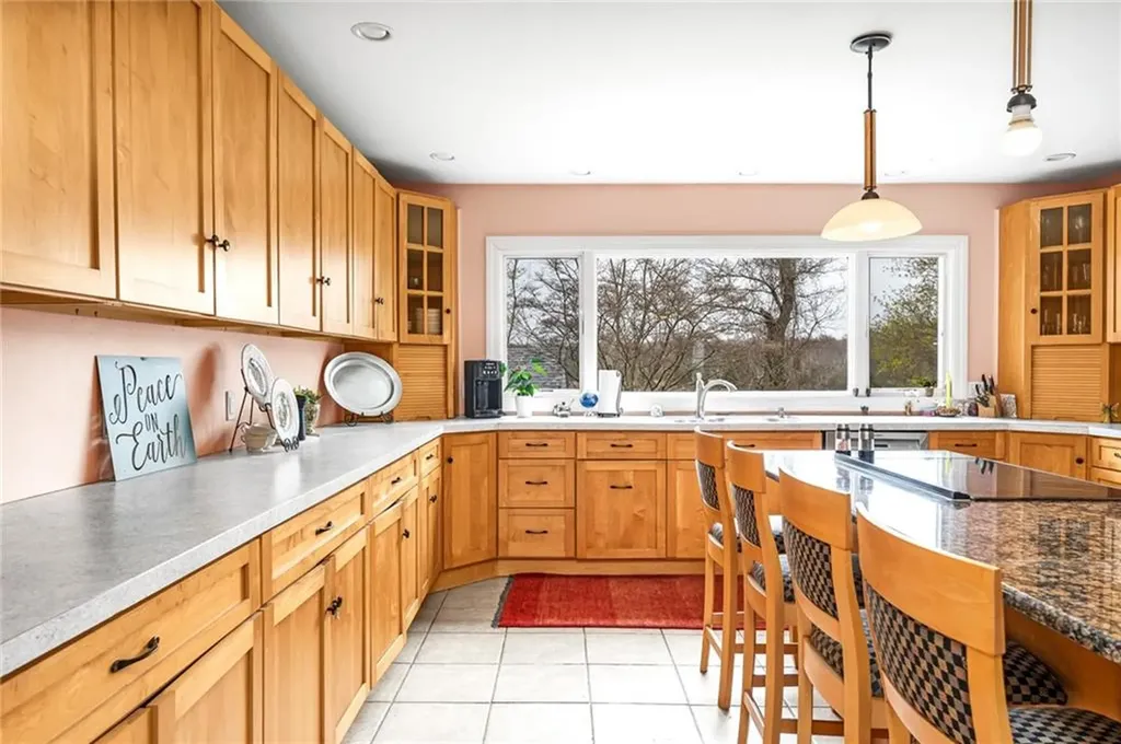 35 Touisset Road Warren RI 02885